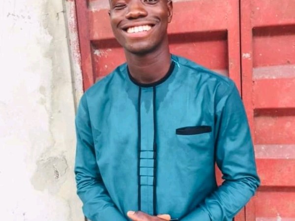 Why I flaunt my pictures on Fb despite my Eye defect.